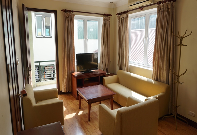 Big balcony apartment for rent with 01 bedroom in Ta Quang Buu, Hai Ba Trung