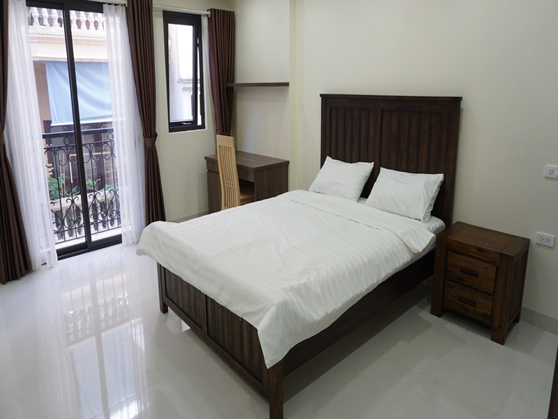 Nice balcony studio for rent with 01 bedroom in Tran Phu, Ba Dinh