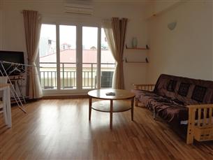 Bright apartment for rent with 01 bedroom in Hoang Hoa Tham, Ba Dinh