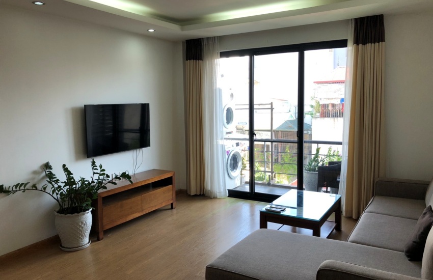 Balcony apartment for rent with 01 bedroom in Quan Ngua, Ba Dinh
