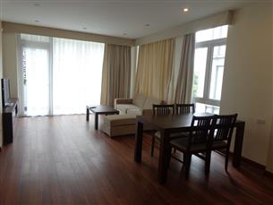 Balcony apartment for rent with 02 bedrooms on Yet Kieu,HOAN KIEM