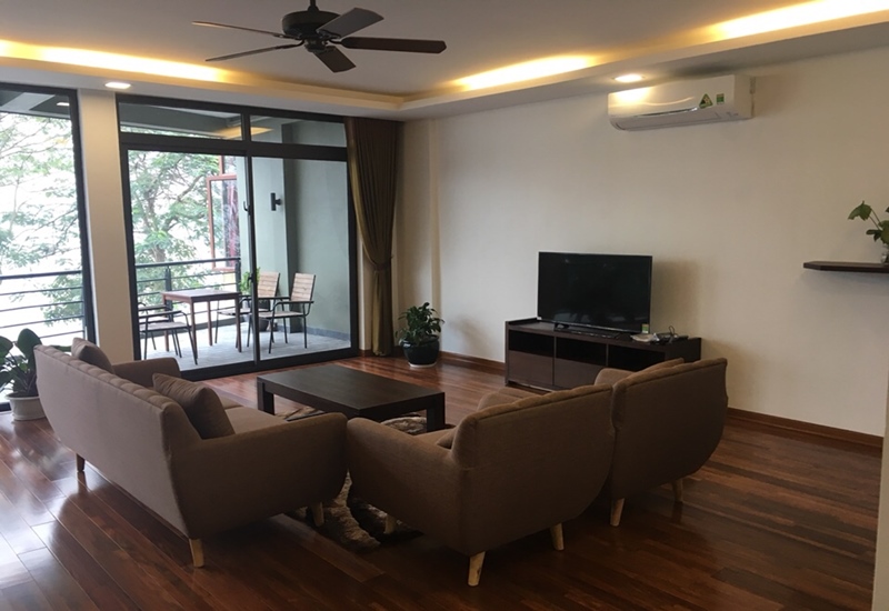 Lake view apartment for rent with 03 bedrooms on Quang Khanh, Tay Ho