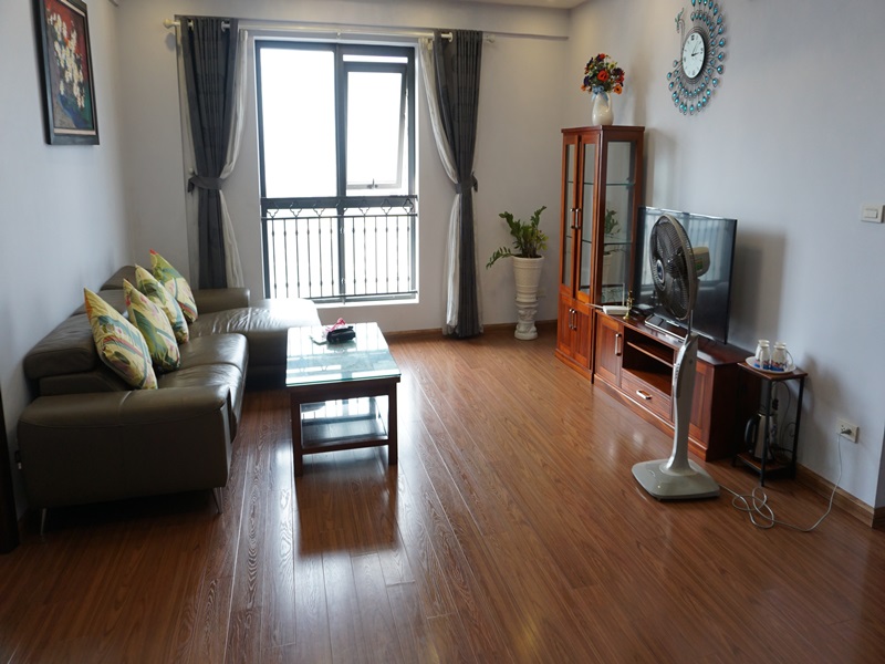 Lake view apartment for rent with 03 bedrooms in D2 Giang Vo, Ba Dinh