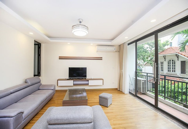 Balcony apartment for rent with 02 bedrooms in To Ngoc Van, Tay Ho