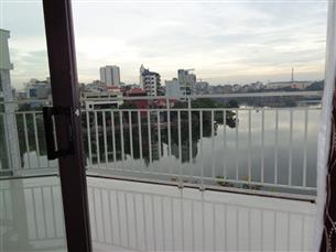 Lake view studio apartment for rent in Truc Bach, Ba Dinh