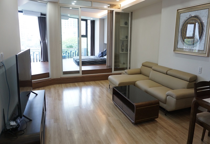 Lake view, balcony apartment for rent with 02 bedroom in Truc Bach, Ba Dinh