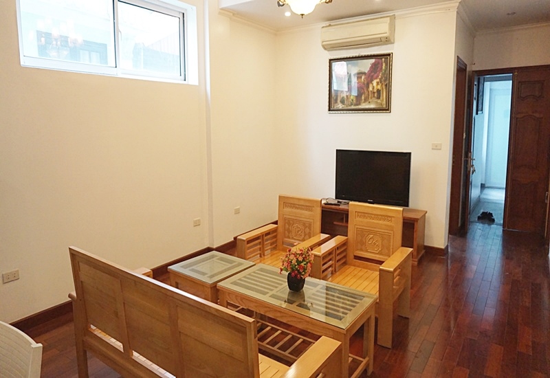 Apartment for rent with 02 bedrooms in Au Co, Tay Ho