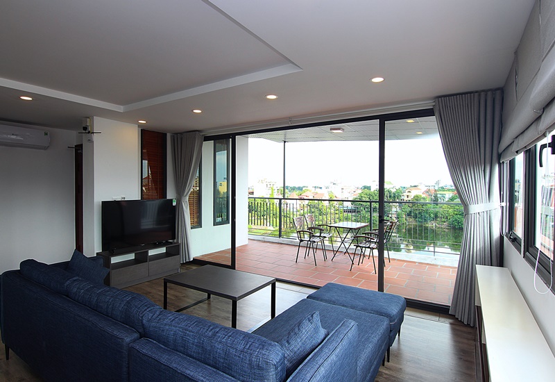 Big balcony, lake view apartment for rent with 01 bedroom in Au Co, Tay Ho