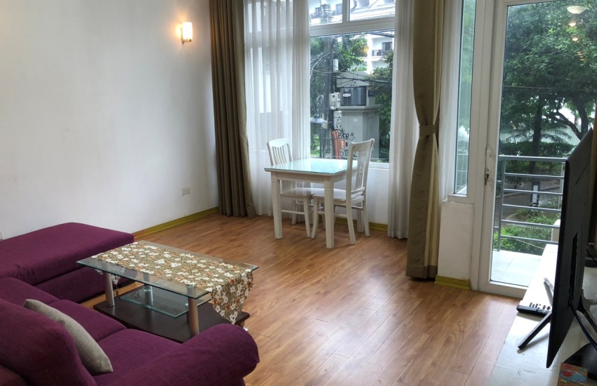 Lake view, balcony apartment for rent with 01 bedroom on Tu Hoa, Tay Ho