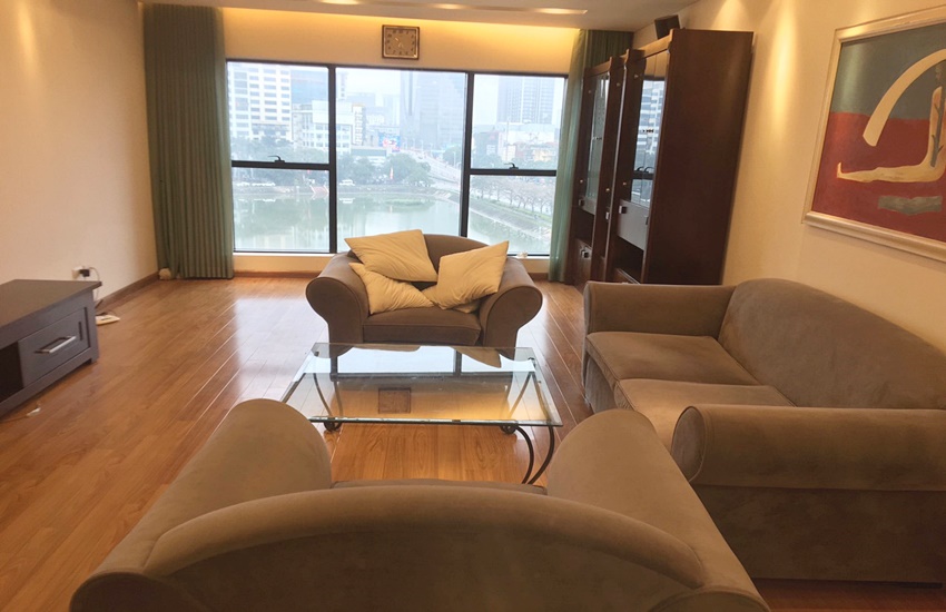 Lake view apartment for rent with 03 bedrooms on Pham Huy Thong, Ba Dinh