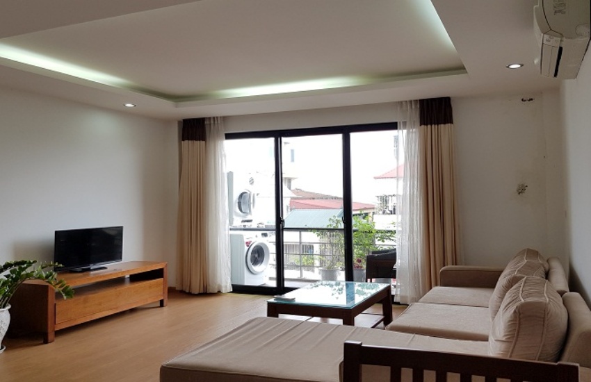 Balcony apartment for rent with 01 bedroom in Van Cao, Ba Dinh