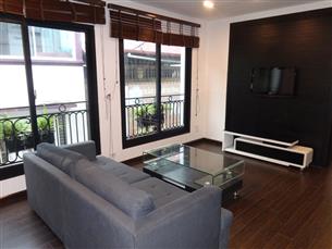 Nice 02 bedroom apartment for rent in Xuan Dieu, Tay Ho