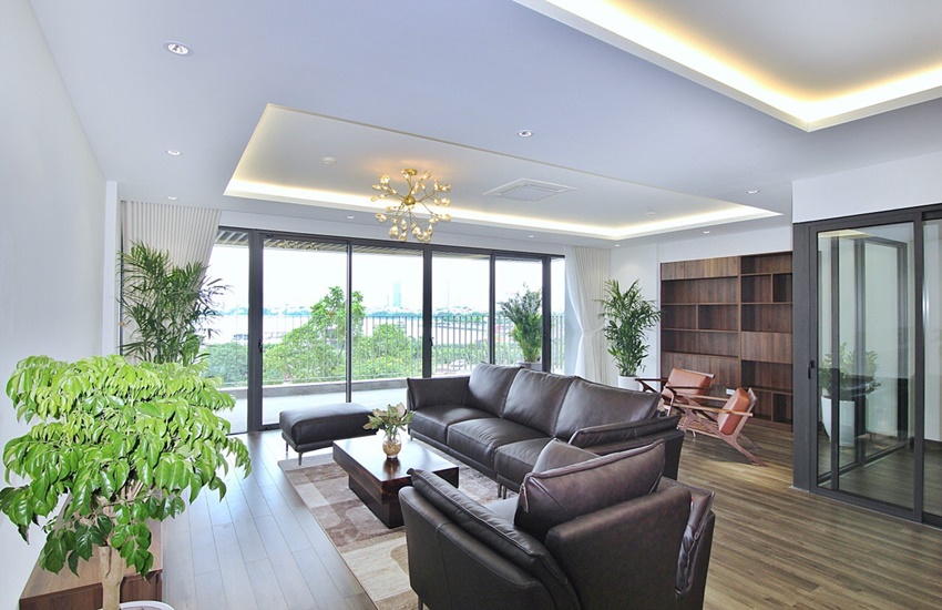 Balcony serviced apartment for rent with 04 bedrooms in Au Co, Tay Ho