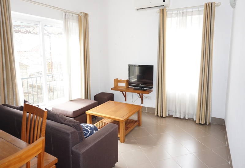 Balcony apartment for rent with 01 bedroom in Ngoc Ha, Ba Dinh