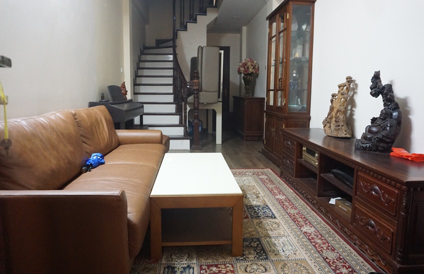 House for rent with 05 bedrooms in Dang Thai Mai, Tay Ho