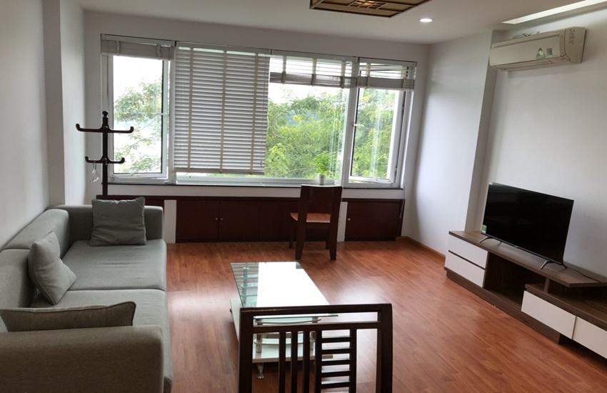 Lake view apartment for rent with 01 bedroom on Truc Bach, Ba Dinh