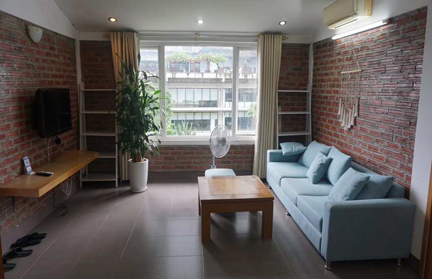 Balcony apartment for rent with 01 bedroom in Tay Ho street, Tay Ho