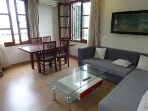 Apartment with 02 bedrooms for rent in Kim Ma, Ba Dinh