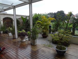 Garden apartment for rent with 01 bedroom in Tay Ho