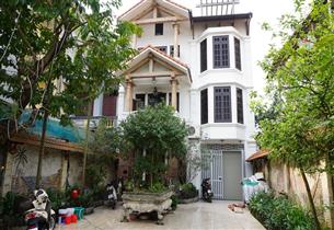 Garden house for rent with 06 bedrooms and elevator for rent on Ngoc Thuy, Long Bien