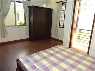 Cheap house for rent with 04 bedrooms in Tu Hoa, Tay Ho