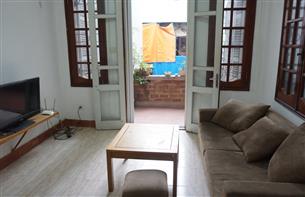 Balcony apartment for rent with 01 bedroom at Thuy Khue,Ba Dinh