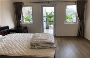 Balcony apartment for rent with 02 bedrooms in Yet Kieu, Hoan Kiem