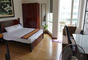 Balcony studio for rent with 01 bedroom in Hoan Kiem