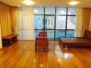 New studio with 01 bedroom for rent in Truc Bach, Ba Dinh