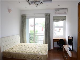 Bright 02 bedroom apartment for rent in Dao Tan, Ba Dinh