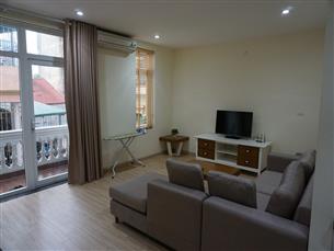 Balcony apartment with 01 bedroom for rent in Nguyen Thai Hoc, Ba Dinh