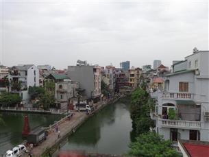 Balcony, nice view apartment with 01 bedroom in Hoang Hoa Tham str, Ba Dinh