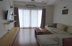 Balcony apartment for rent with 02 bedrooms & 02 bathrooms in Hoang Hoa Tham, Ba Dinh