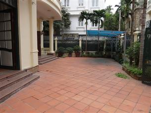 Garden house with 05 bedrooms for rent in Tay Ho, semi furnished and equipped
