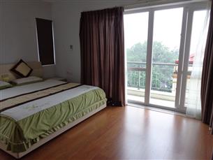 Balcony apartment for rent with 01 bedroom in Tran Phu, Ba Dinh