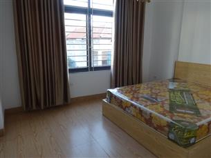 Cheap 02 bedroom apartment for rent in Xuan Dieu, Tay Ho