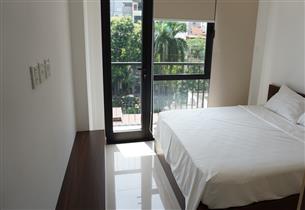 Balcony apartment for rent with 02 bedrooms in Truc Bach, Ba Dinh
