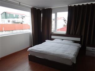 Bright 02 bedroom apartment for rent in Xuan Dieu, Tay Ho