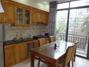 Cheap apartment with 02 bedrooms in Dang Thai Mai, Tay Ho