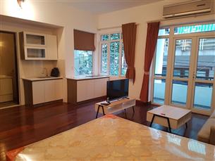 Nice balcony studio apartment with 01 bedroom for rent in Hoang Ngan, Cau Giay