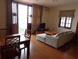 Bright 02 bedroom apartment for rent in Xuan Dieu, Tay Ho