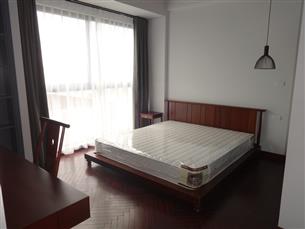 Balcony 01 bedroom apartment for rent in Tu Hoa, Tay Ho