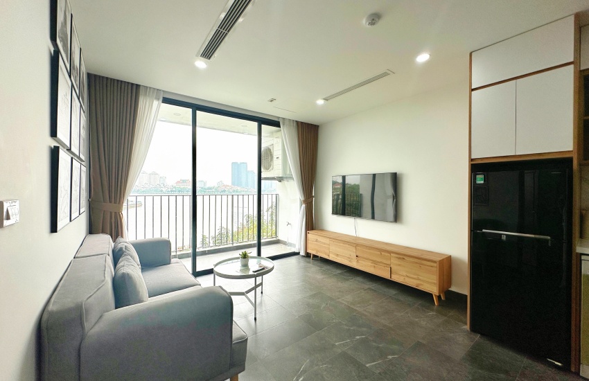 Lake view, balcony apartment with 02 bedrooms for rent on Nhat Chieu, Tay Ho