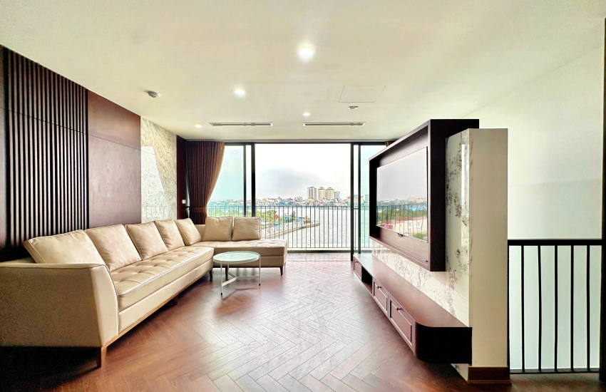 Lake view, Duplex apartment for rent with 03 bedrooms on Nhat Chieu, Tay Ho
