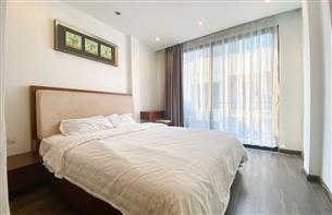 Balcony apartment for rent with 01 bedroom on Mac Dinh Chi, Truc Bach, Ba Dinh