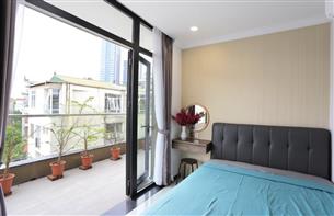 Balcony, lake view apartment for rent with 02 bedrooms on Nam Trang, Ba Dinh