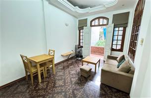 Balcony apartment for rent with 01 bedroom in Thuy Khue, Ba Dinh