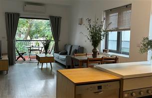 Balcony apartment for rent with 03 bedroom in Ngoc Thuy, Long Bien